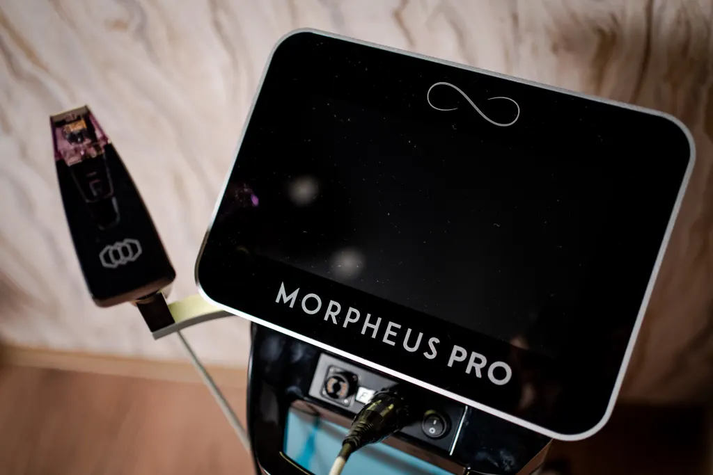 Morpheus8 Pro la Divine Clinique