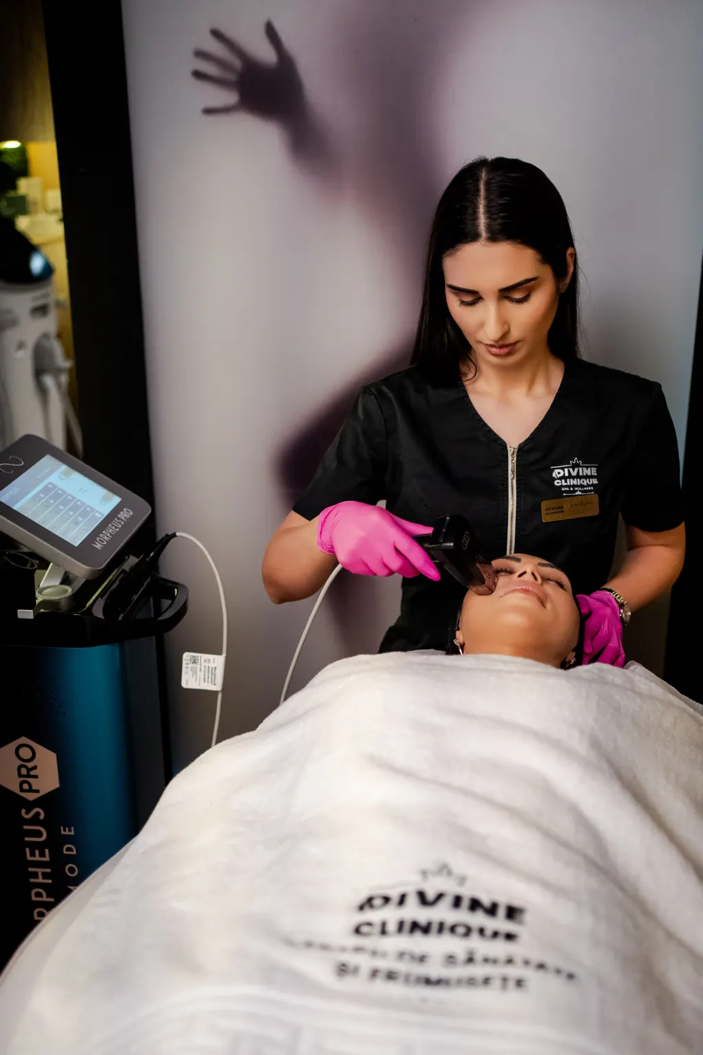 Morpheus8 Pro la Divine Clinique