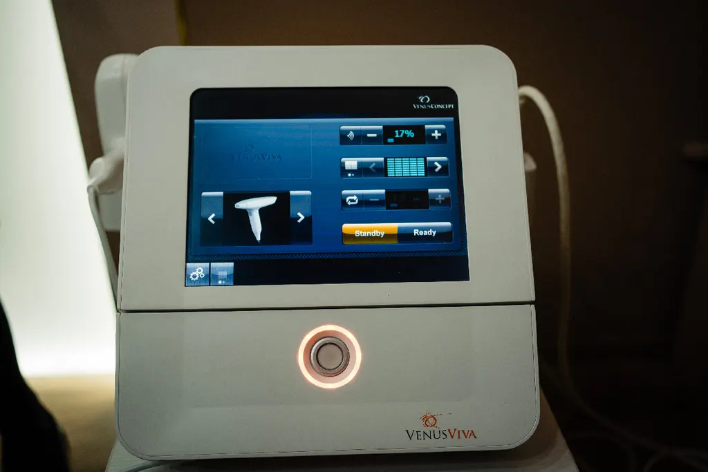 Venus Viva la Divine Clinique